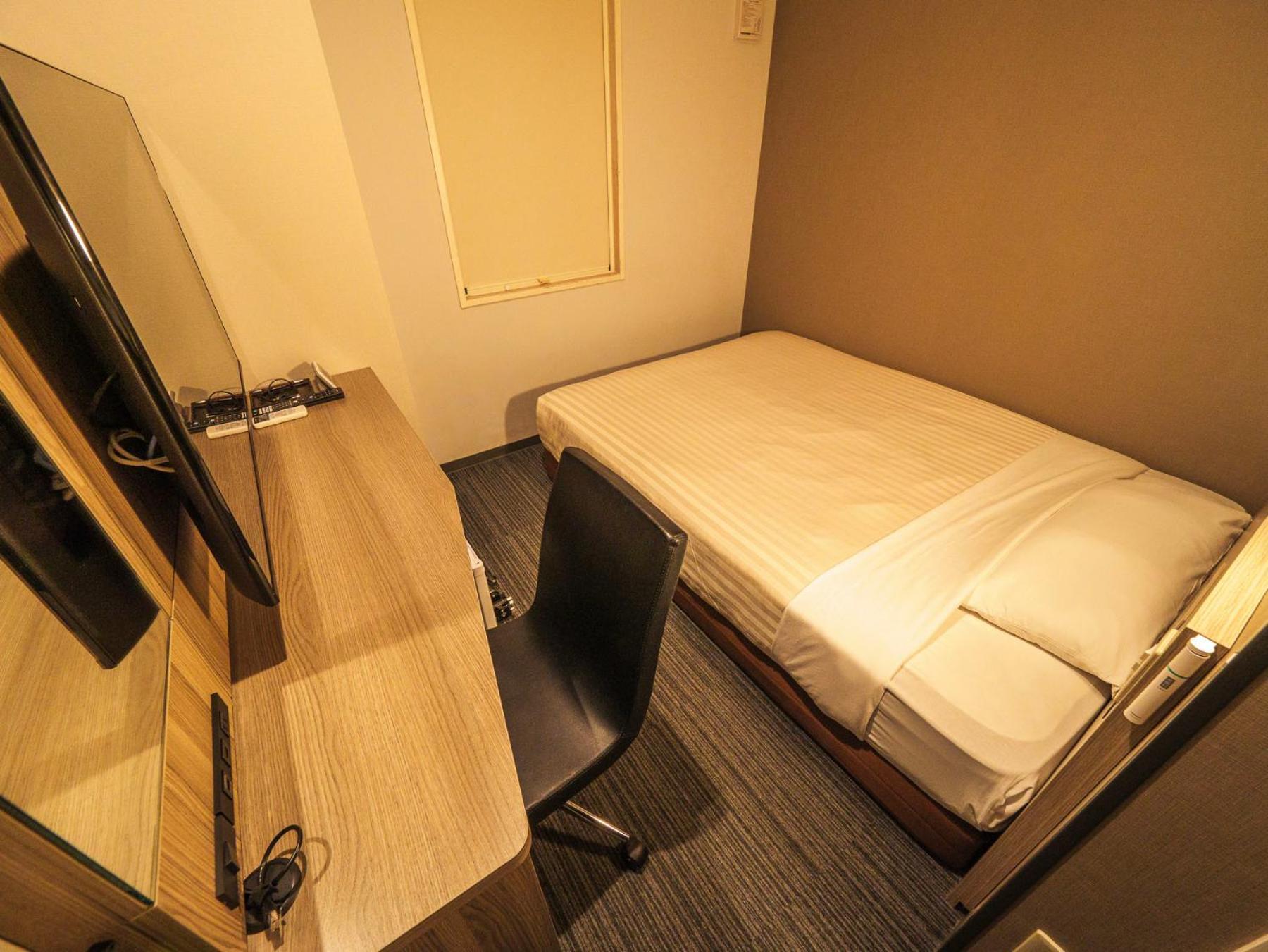 Super Hotel Yokohama Kannai Экстерьер фото